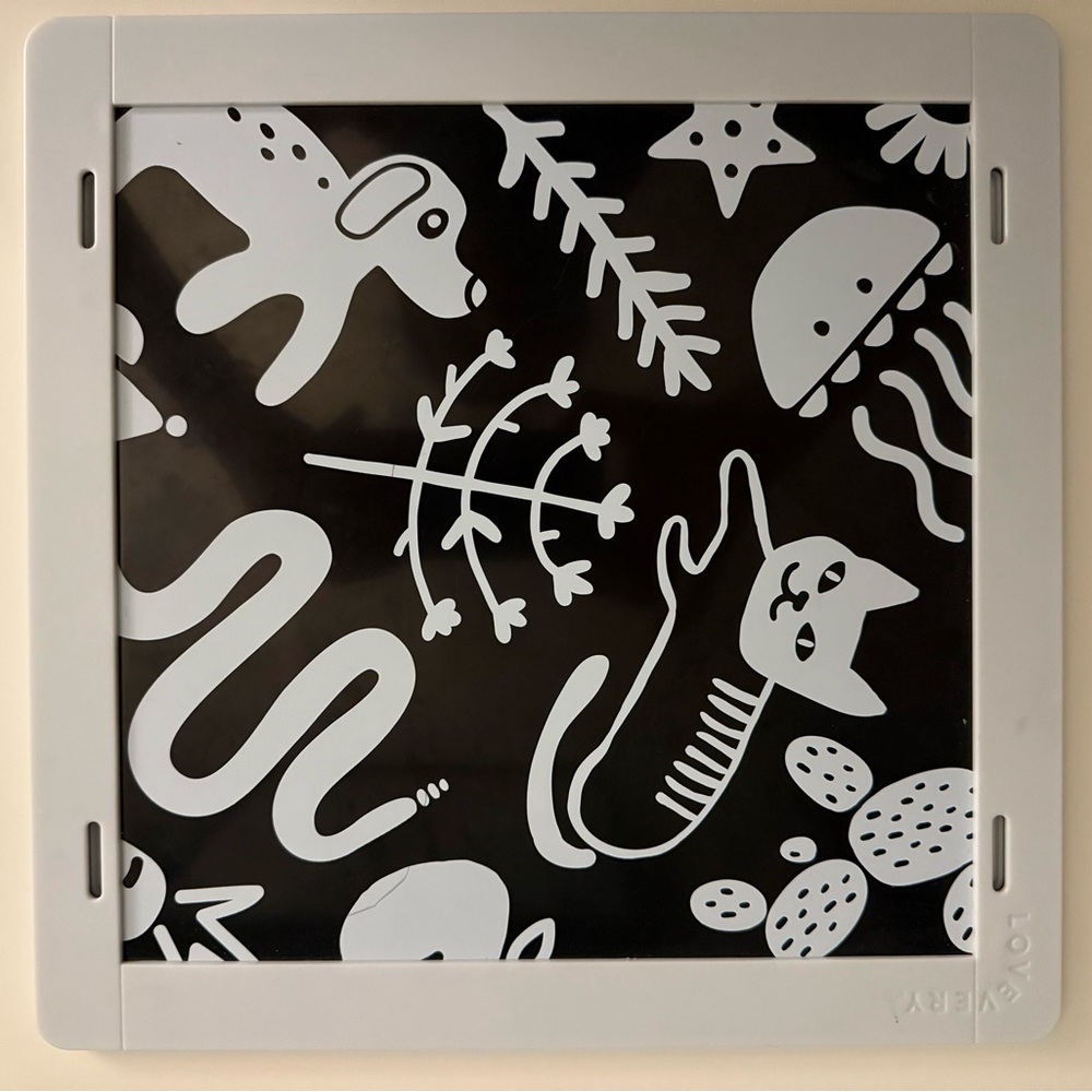 Lovevery Mirror - Black and White